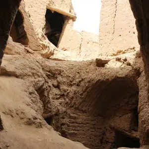 2017-04-18 - Kharanagh (mud village)