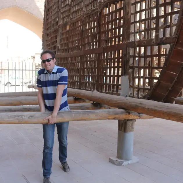 2017-04-20 - In front of Chakhmagh Gateway