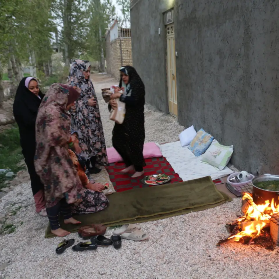 2017-04-14 - Evening meal at Mohammad's