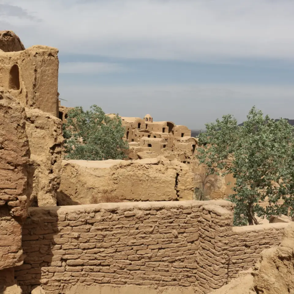 2017-04-18 -  Kharanagh (mud village)