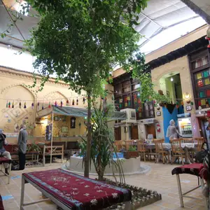 2017-04-12 - Golshan Hostel (House 1)